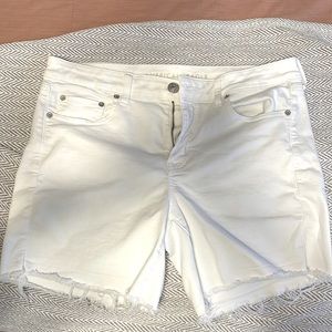 American Eagle white midi denim short